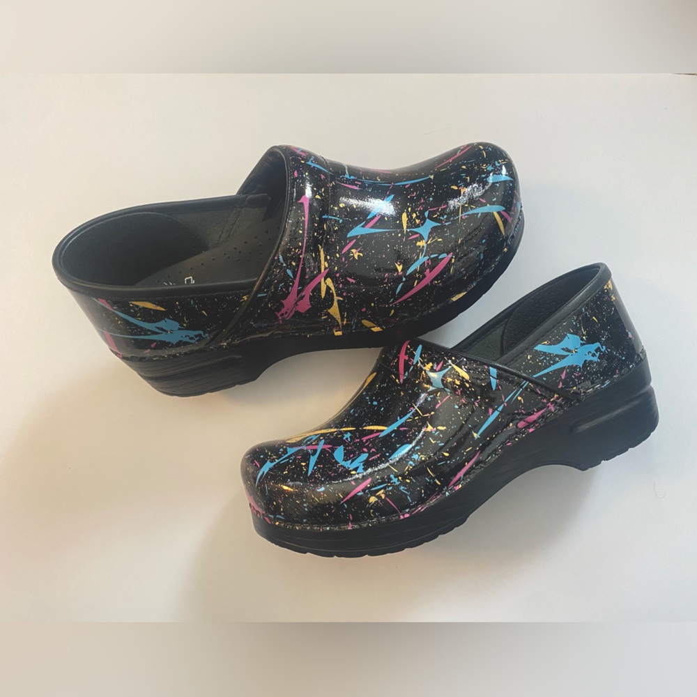 Dansko Pro Paint Splatter Clogs sz 38